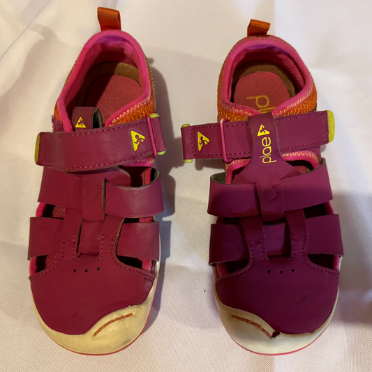 Plae Sandals Used sandals 13 (Lil' Kid)