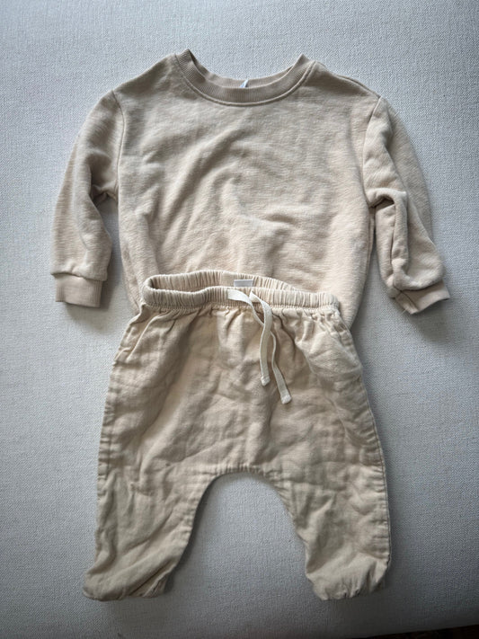 Old navy 12-18 months matching set GUC 12 Months