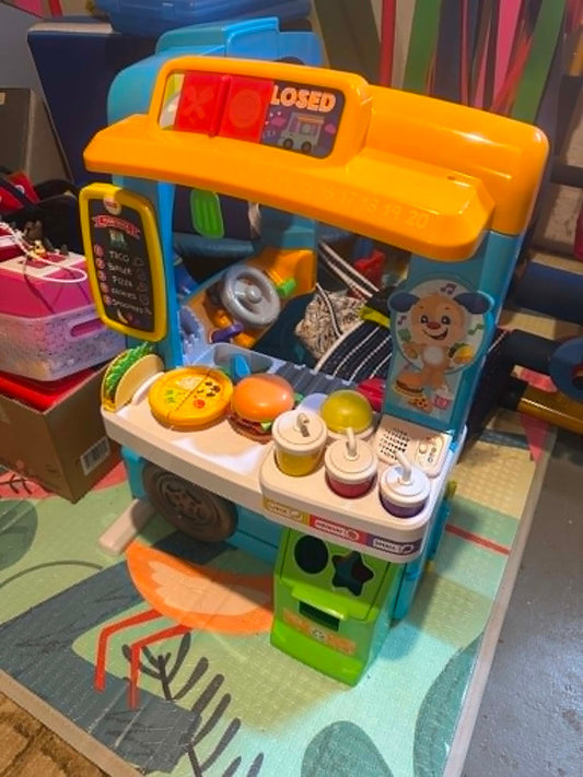 Fisher Price Laugh and Learn Servin' Up Fun Food Truck with accessories Pretend Toy