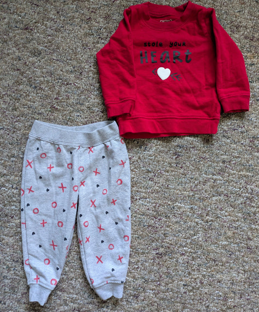 Carter's Valentine set "stole your heart" 12 Months