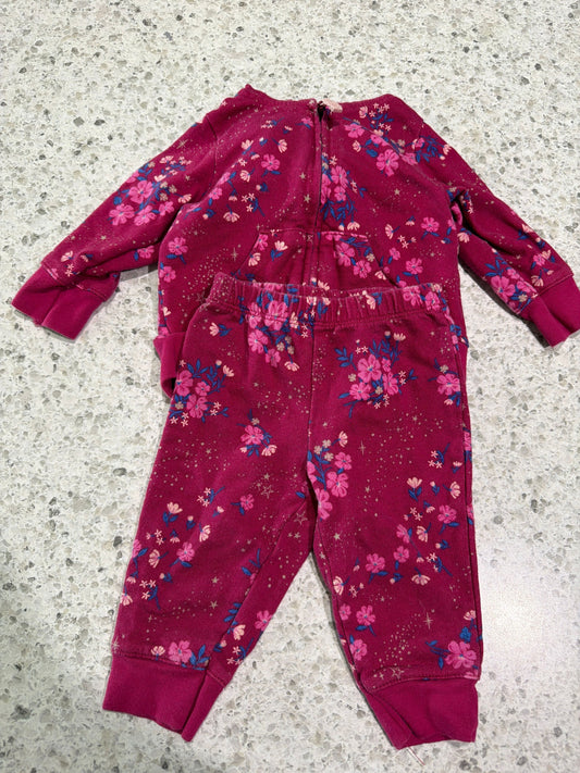 Carters Sweatshirt and pants set 6 Months