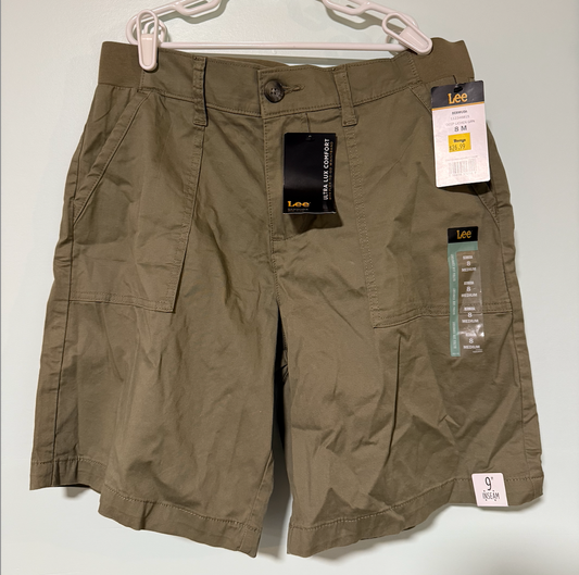 Lee 8 Medium shorts. Brand new with tags. Women's 8