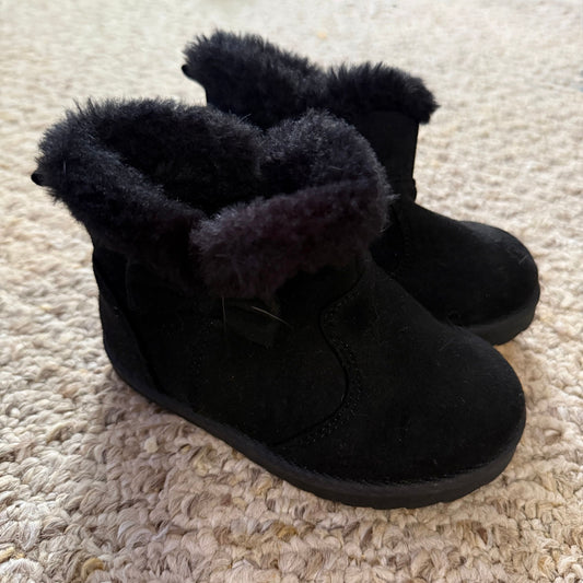 Wonder Nation black snow boots Wonder Nation black snow boots 6 (Toddler)