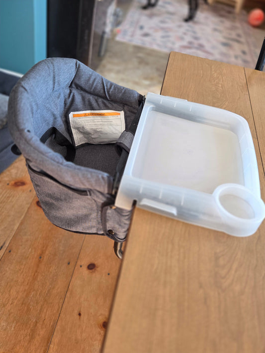 Lulunemo - Like new! Retails $63 Hook on portable high chair Chair-Seat