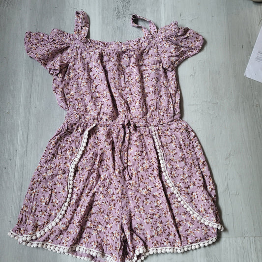 Social academy from StitchFix Sz 10 Floral romper. Cold shoulder, elastic waist.  Light and airy 10