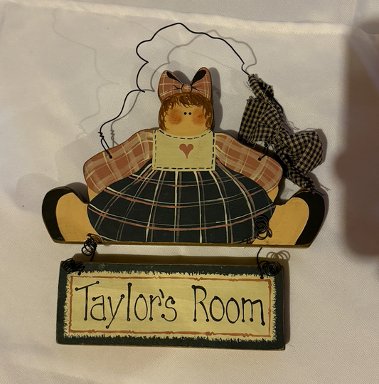 Name room sign- Taylor Taylor hanging room sign Wall Hanging