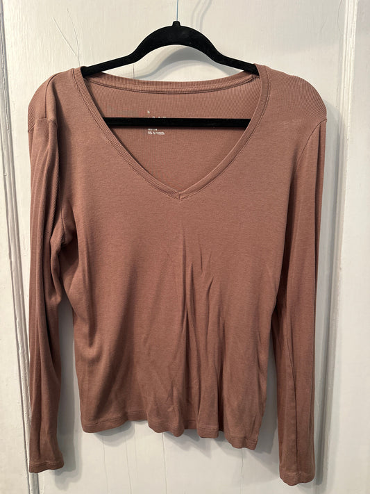 One A Day Little wear and tear near shoulders but overall great quality Women's - M
