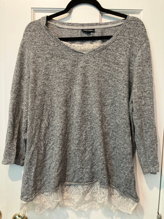 Roz & Ali size xl long sleeve sweater soft Lace bottom hem and neckline 3 quarter sleeve Women's - XL