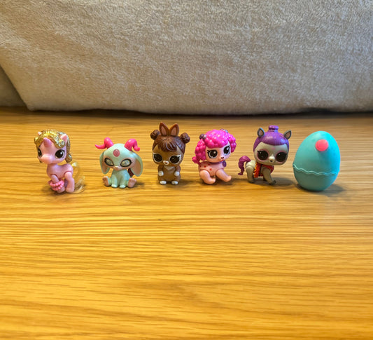 Misc Girl figurines Girl figurines - Hatchimals and Mixlings Figures and Animals