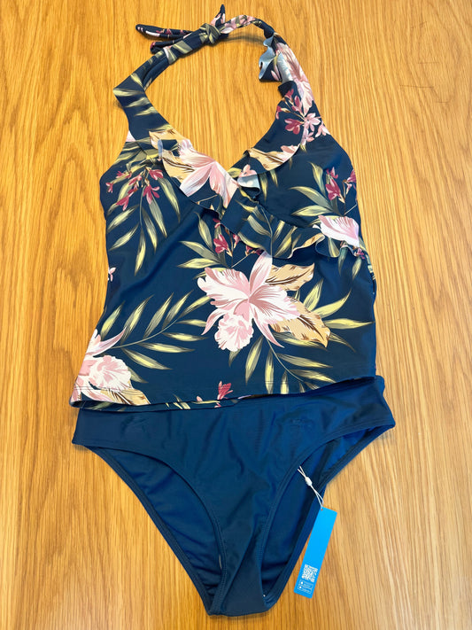 Cupshe two piece halter swimsuit, NWT Cupshe two piece halter swimsuit, NWT Women's - M