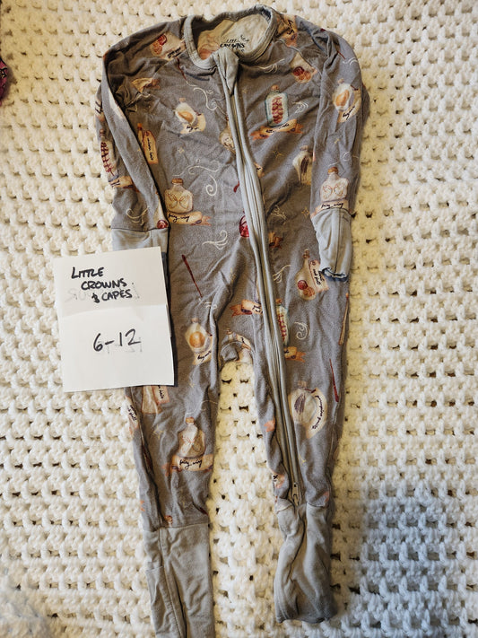 Little Crowns & Capes - 6/12m Bamboo message in a bottle zippy. Wash wear. 6 Months