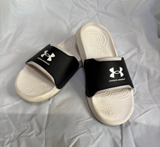 Under Armour black and white slides sandals 13 (Lil' Kid)