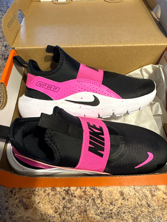 Nike, 12c, sneakers Pink and black, new in box, slip on flex runners 13 (Lil' Kid)