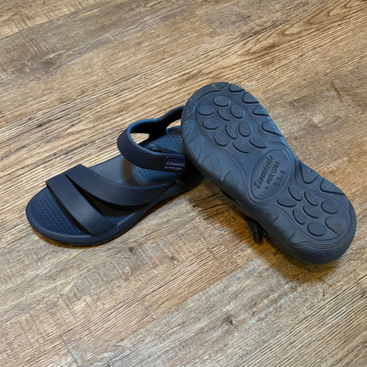 Essentials by Muk Luks Navy blue sandals size 5 - 6 5 (Adult)