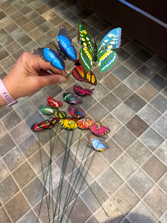 Set of 17 butterfly garden stakes Never been used Outdoor