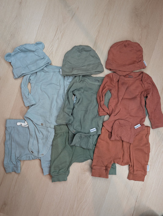 Gerber long sleeve multicolor set, NB Light blue, green, clay colored long sleeve/pant set w/ hats Newborn
