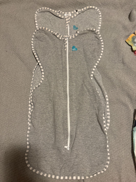Love to Dream Love to dream Swaddle size small 8-13lbs grey 3 Months