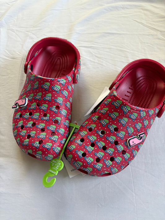 Crocs, m4/w6, clogs Vineyard line and croc collab. NWT, red with Christmas trees 6 (Adult)