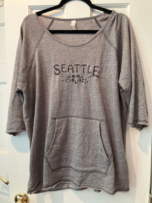 Teemax size large sweater 3 quarter length sleeves Gray Seattle embroidered front large pocket Women's - L