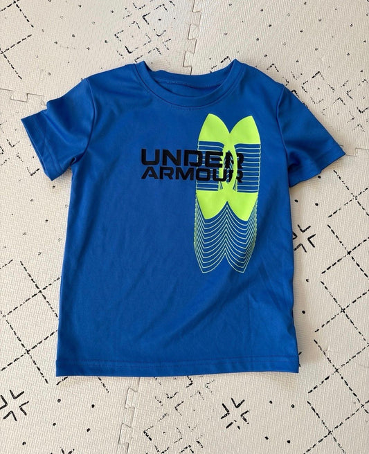 Under Armour short sleeve Royal blue Under Armour short sleeve shirt, like new 4T/4