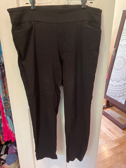 Van Heusen size 18 SHORT length boot cut work pant Black elastic waist short length with front pockets Women's 18