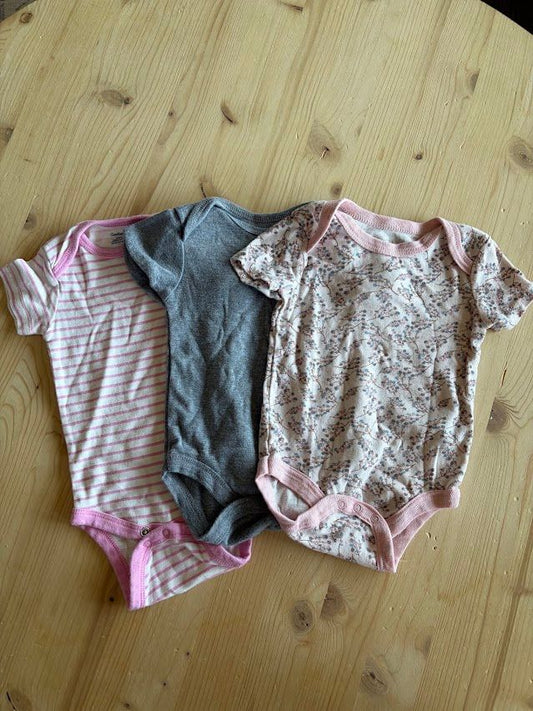 Rene Rofe, Emily & Oliver, Gerber, 6-9m, Onesies 3 Pack: Short Sleeve, Pink Stripes, Floral, and Gray 6 Months