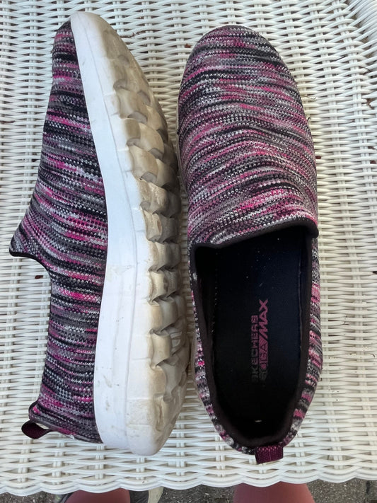 Sketchers Go Walk Lightly used black fuschia weave upper 8-1/2 (Adult)