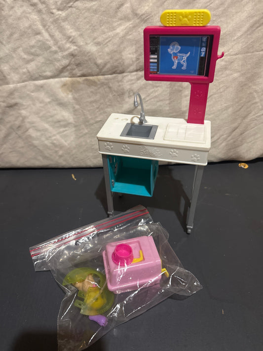 Barbie Pet Vet Set Pet Vet Set Dolls and Accessories