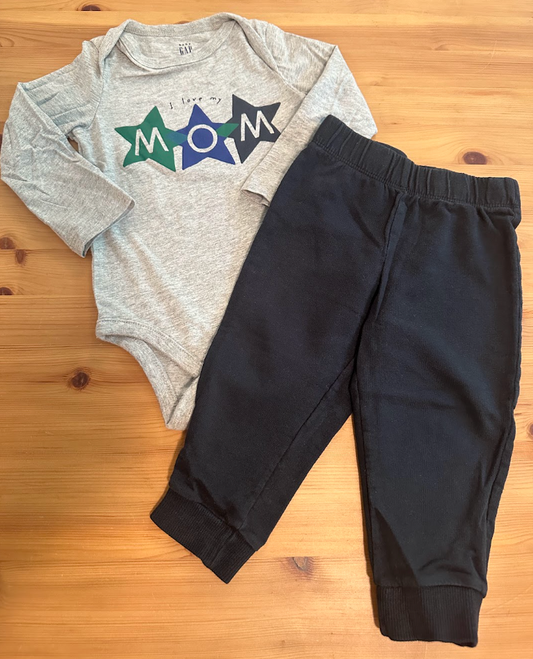 2pc 18-24m BabyGap LS Onesie I LOVE MY MOM Top w/ Stars, Black Sweatpants Sweats 18 Months