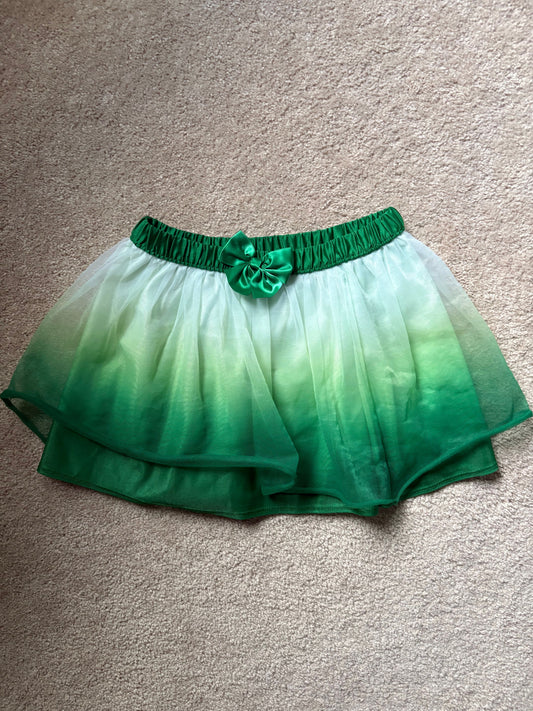 Celebrate, 5, Girls green Tulle skirt with green liner, green elastic waistband with a bow, like new 5T/5
