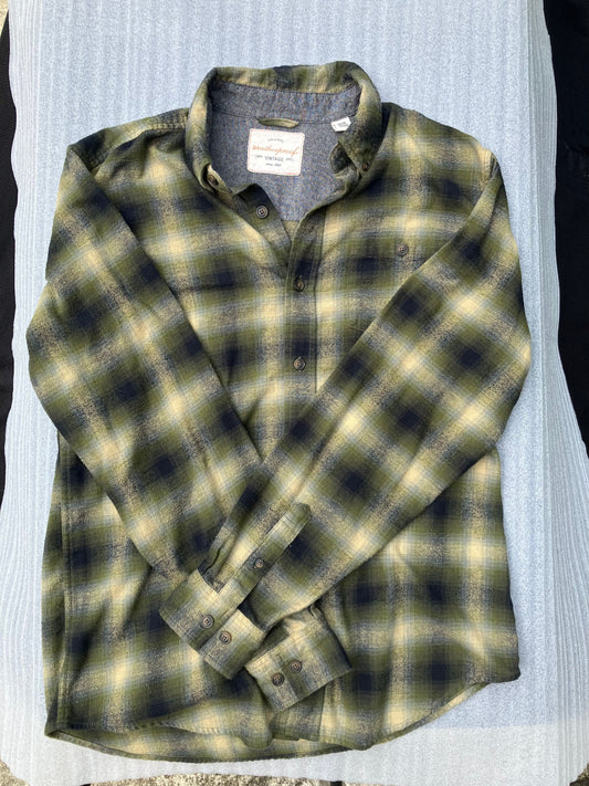 Weatherproof Vintage - medium flannel plaid shirt long-sleeved, button-down, olive green / light green/ black Men's - M