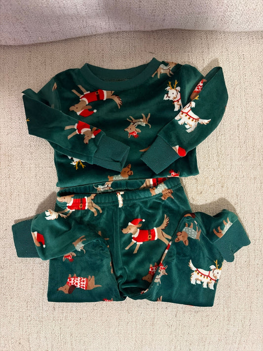 Carters 18 Month Long Sleeve PJ set Green Christmas Dogs 18 Months