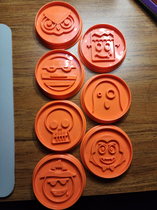 NEW - Halloween Cookie Cutters Orange set of 7 Kitchen