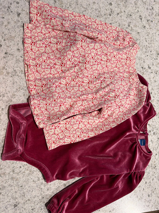 Old Navy 18-24m onesie and longsleeve 18 Months