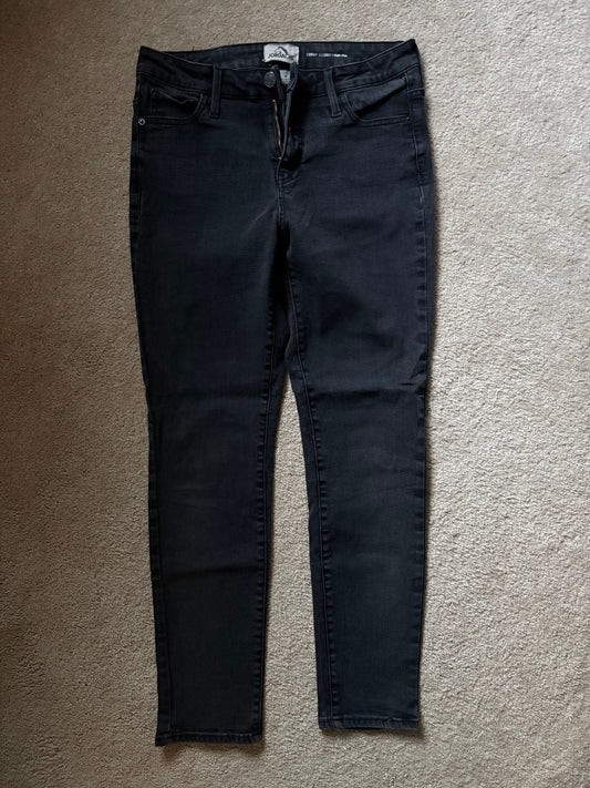 Jordache, 6, women's curvy skinny high rise jeans black wash, zipper closure, pockets Women's 6
