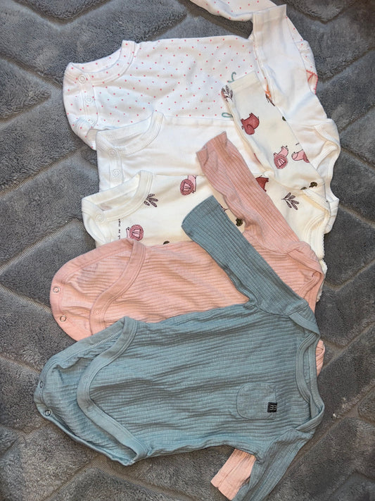 Modern Moments, Carters, Just one you 5 long sleeve onesies, blue, pink, pink lions, white, polkadots 3 Months