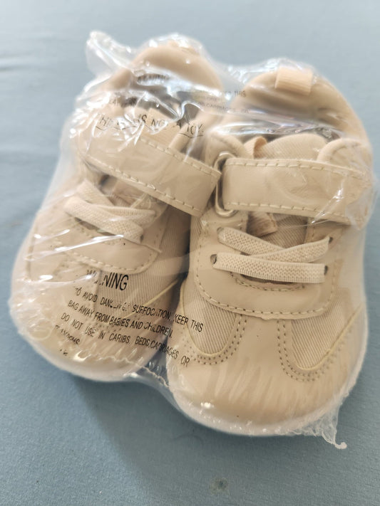 STQ - 4 BRAND NEW Wide toe box zero drop flexible sole barefoot 4 (Toddler)