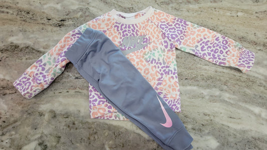 Nike Long sleeve and pants matching set Nike cheetah print 2T girls 2T