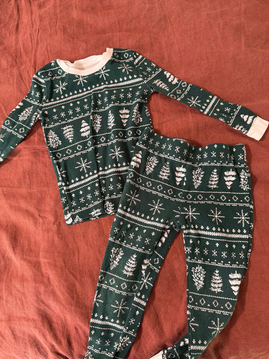 Lauren Conrad Green xmas pjs 3T