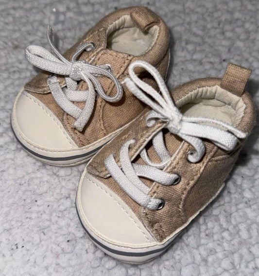 Tan soft converse sneaker for baby size newborn Tan soft converse sneaker for baby size newborn 0 (Infant Shoe)