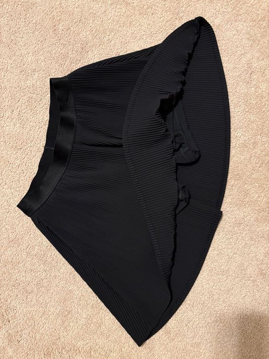 all in motion, XL, like new, girls pleated skirt with built-in shorts, pockets, stretch waist band, black 14
