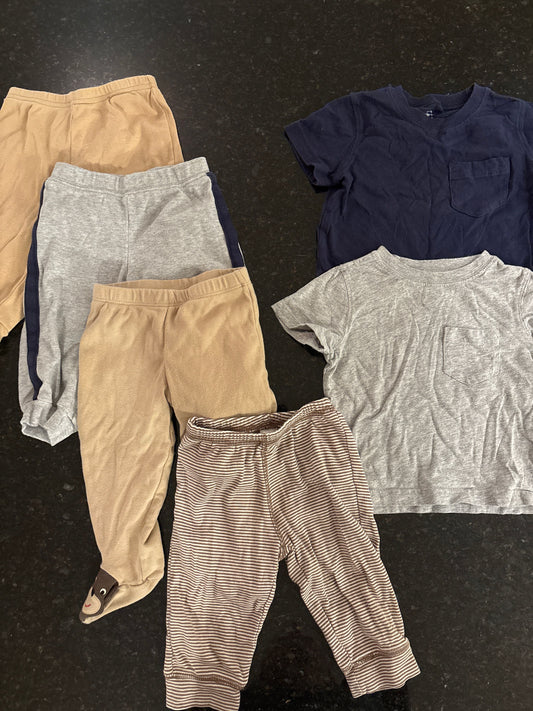 Carters 4 pants and 2 tshirts carts size 9m 9 Months