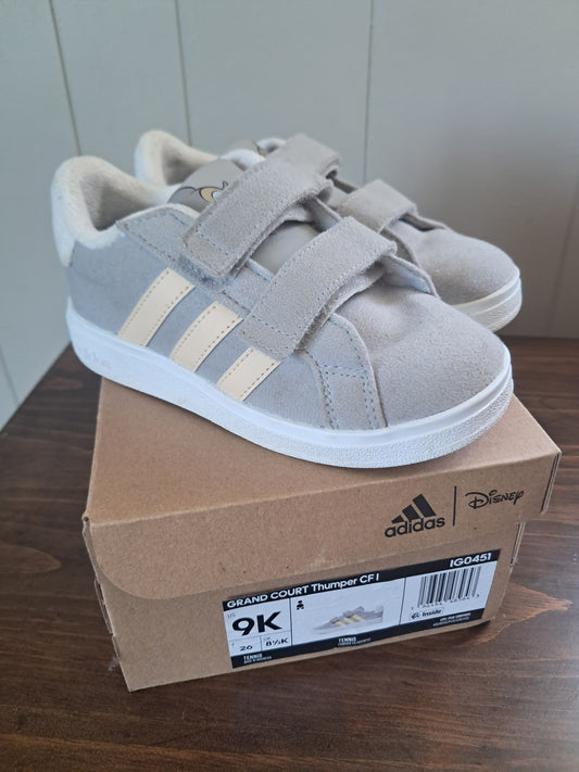 Adidas Disney thumper adidas, excellent condition size 9 9 (Lil' Kid)