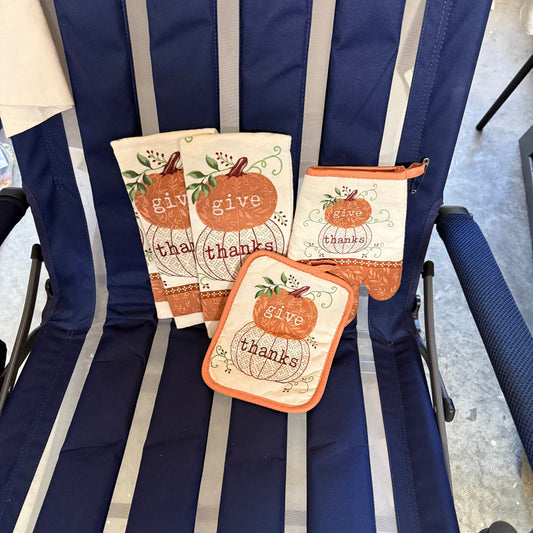 Fall Kitchen Accessories - 4 Pcs - NEW Give Thanks - 2 Kitchen hand Towels - Pot Holder - Mitt Holder Holiday