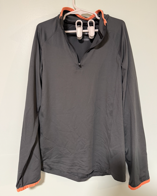 Under Armour Youth Medium on tag, Grey golf pull over Junior 10