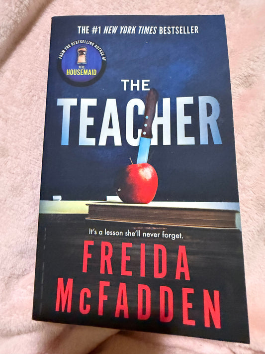 Freida Mcfadden The teacher Book-Adults