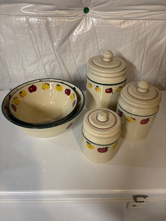 Hartstone Pottery, hand painted Apple pottery set 2 mixing bowls, 3 storage containers, vintage 1981 made in USA Kitchen