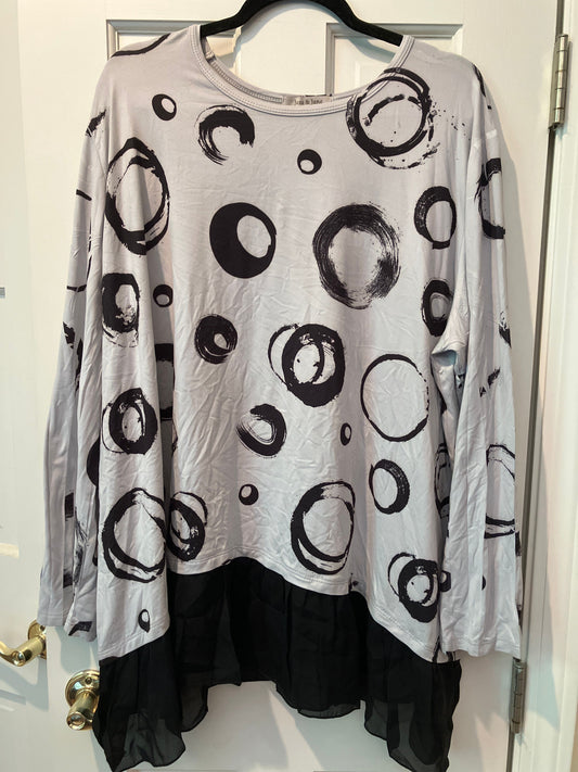 Jess & Jane size 2xl long sleeve flowy blouse Lace bottom hem Women's - XXL