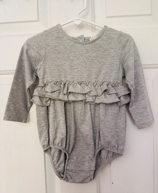 Kate Quinn one piece bubble Gray ruffle girls 18-24 months 18 Months