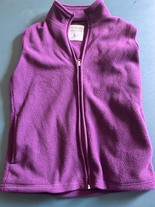 Pine Trails fleece zip up vest -maroon with pockets on the side Women's - S